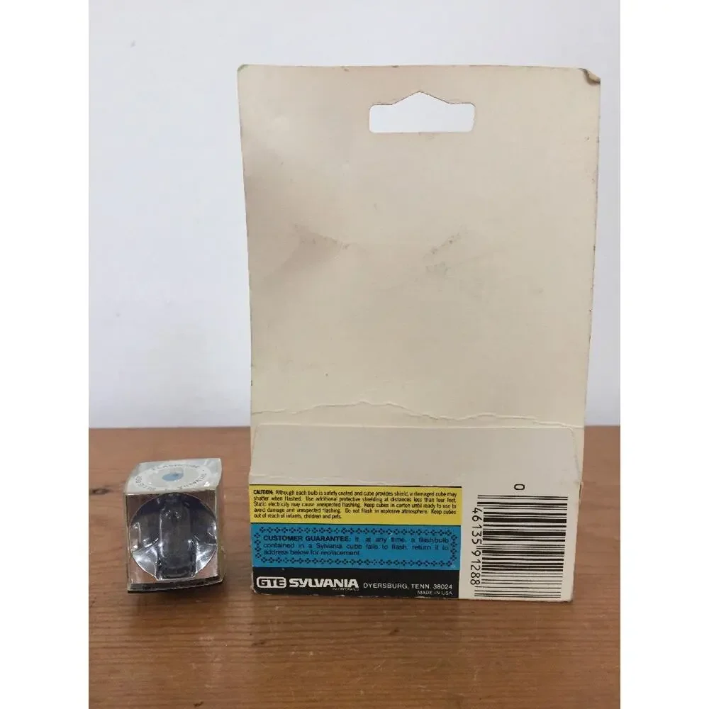 Vintage Sylvania Blue Dot Film Camera Flash Cubes 4 Cubes 15 Flashes Box Works